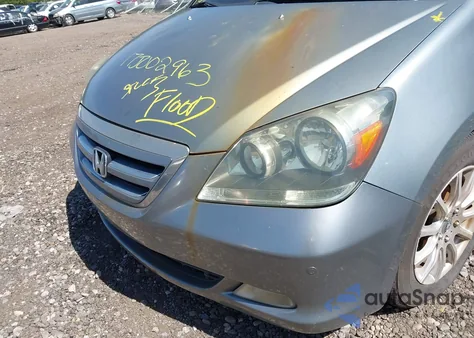 2005 Honda Odyssey Touring z USA, uszkodzony, nr VIN 5FNRL38845B077375